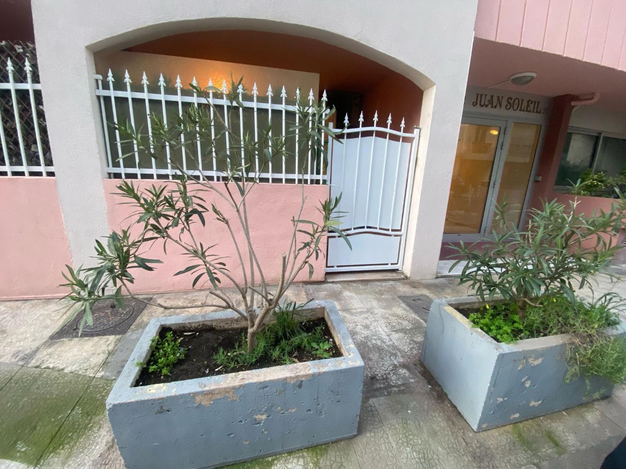 Bricka - 200m To The Beach, Parking, Clim, Terrace * Antibes